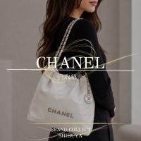 【CHANEL CHANEL22 スモール】カーフスキンのホワイトバッグを渋谷店でご紹介！