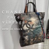 【“希少ヴィンテージ入荷｜2014SS Graffiti Line CHANEL アートスクール トートバッグ”】“ストリートとメゾンが融合したアイコニックピース” ブランドコレクト原宿竹下通り店のオススメアイテムをご紹介！：画像1