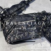 【“存在感際立つ新定番｜BALENCIAGA ル カゴール XS ジャイアント入荷”】スタッズ×ヴィンテージレザーが魅せる、主役級デザインの注目モデル！ ブランドコレクト原宿竹下通り店のオススメアイテムをご紹介！