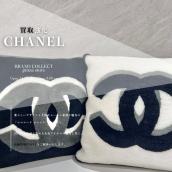 【CHANEL高価買取】バッグ・アパレルだけじゃない！希少ムートンクッションも驚きの査定額｜銀座でシャネルを売るならブランドコレクトへ：画像1
