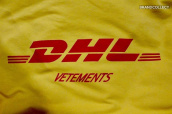 最速入荷!!!! VETEMENTS×DHL コラボアイテム入荷!!!：画像1