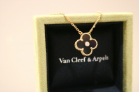 VAN CLEEF & ARPELS（ヴァンクリーフ＆アーペル）よりヴィンテージアルハンブラネックレスをお売りいただきました。【ブランドコレクト表参道店】