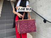 【買取キャンペーン】LOEWE/ロエベのアナグラムクッショントートバッグをお買取させて頂きました。：画像1