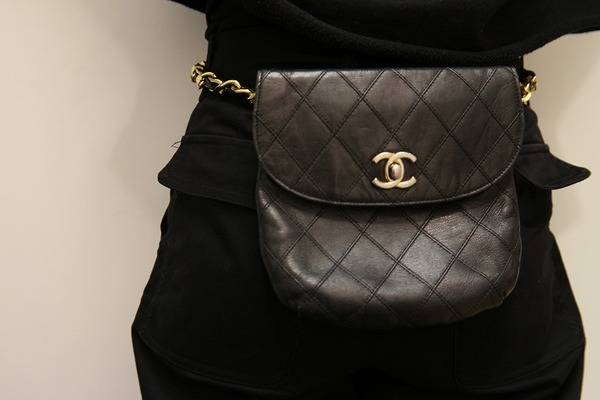 CHANEL (シャネル)パテントカードケース、ヴィンテージベルトポーチ