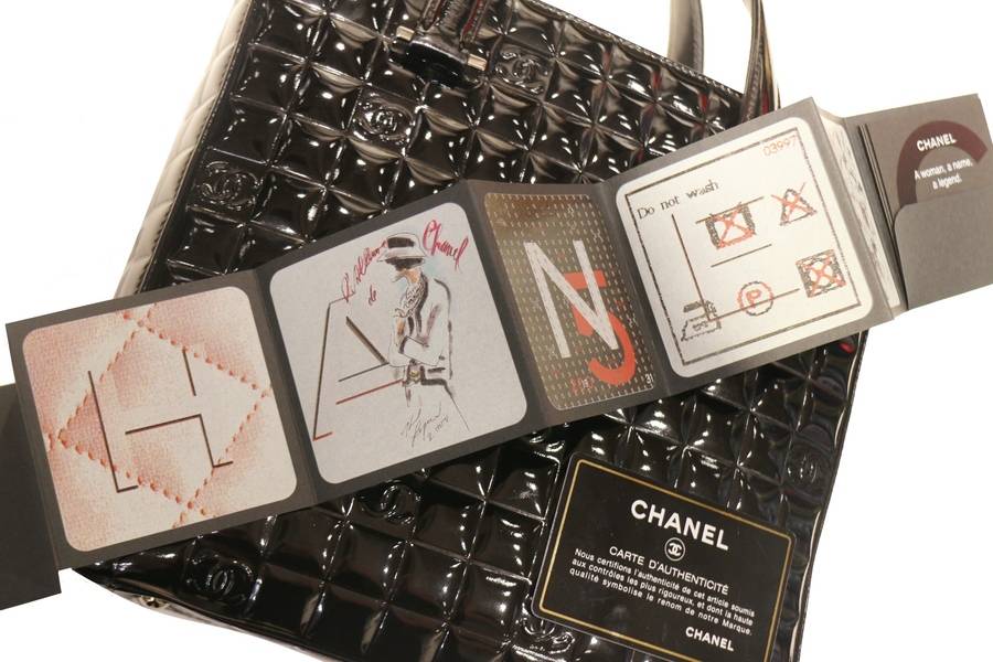 希少な取り扱い説明書付！CHANEL (シャネル) の希少なアイテムが続々