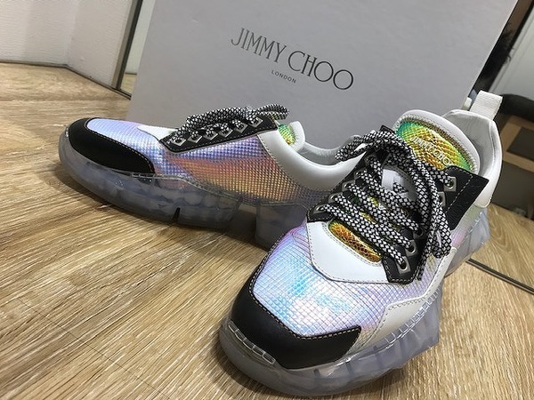 Jimmy Choo ジミーチュウ にvalentino ヴァレンティノ ブラコレ竹下通り店のスニーカー特集 ブランドコレクト原宿竹下通り店 ブランドコレクト ブランド古着などブランド品の買取