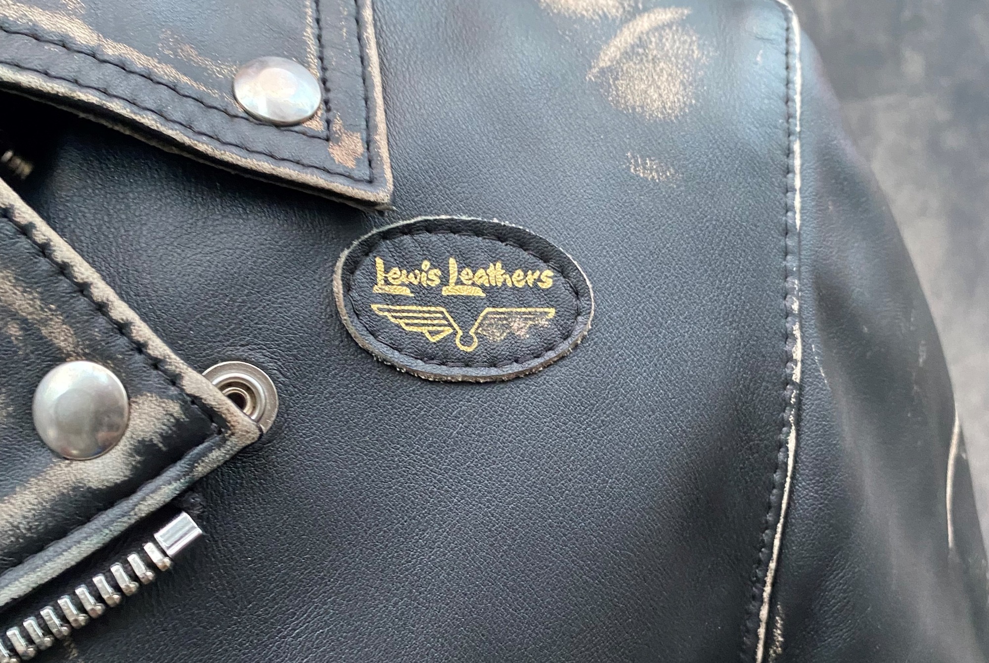 限定品入荷】コムデギャルソン×Lewis  Leatherを2着！買取入荷いたしました。アイテムを徹底解説！原宿、渋谷、神宮前にお立ち寄りの際は是非ブランドコレクトへ。  ブランドコレクト原宿竹下通り店｜【ブランドコレクト】ブランド古着などブランド品の買取