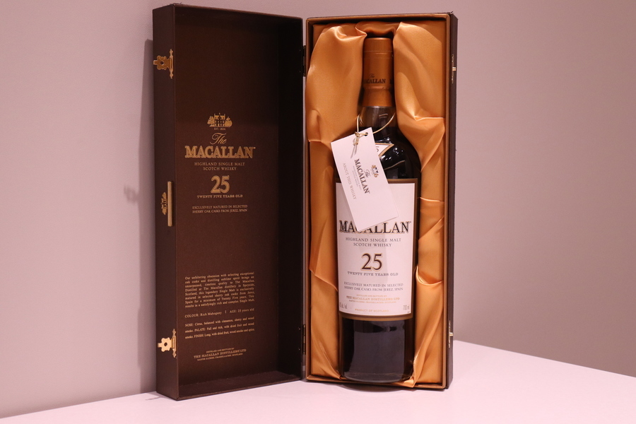 MACALLAN｜ マッカラン 25年シェリーオーク 700ml 40度 旧ボトルの紹介 