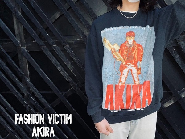 コピーライトありAKIRA  Tシャツ Fashion victim
