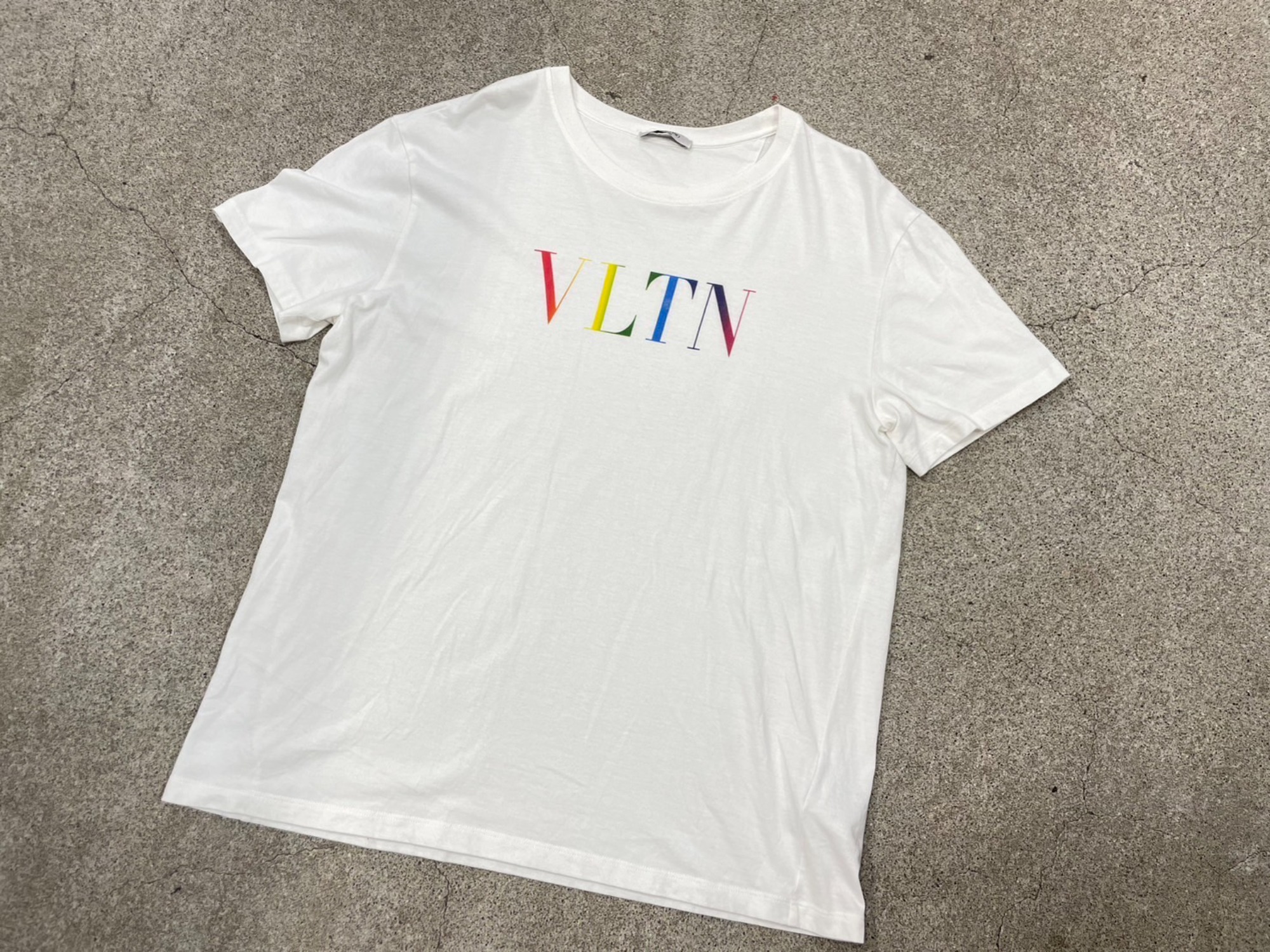 alentino vltn 人気 ロゴ 半袖 tシャツ