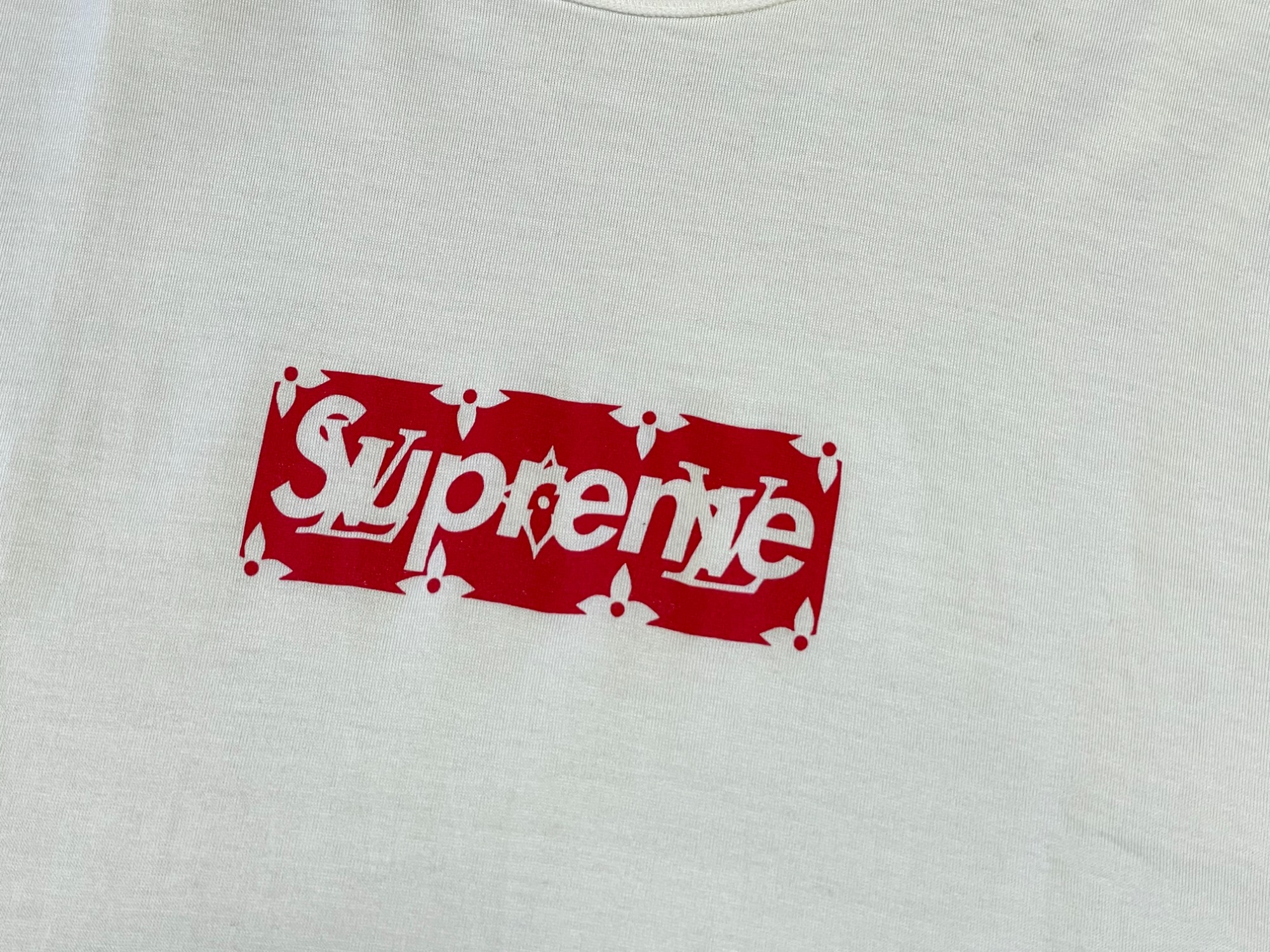 ブラコレ原宿】人気爆発したあのコラボ！SupremeとLOUIS VUITTONのBOX LOGO TEEをご紹介！ ブランドコレクト原宿 店｜【ブランドコレクト】ブランド古着などブランド品の買取