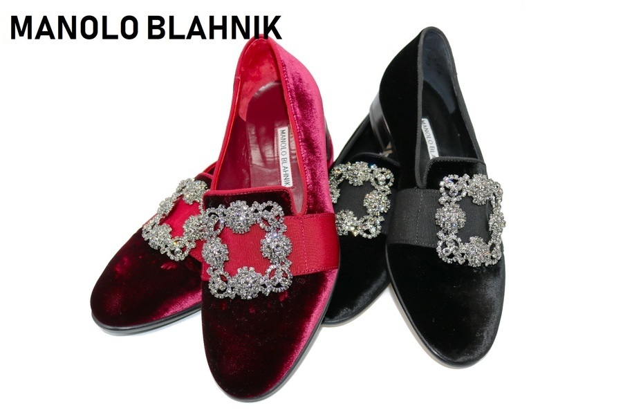 靴の王様、MANOLO BLAHNIK（マノロブラニク）のビジューベロアパンプスをお買取りさせていただきました【ブランドコレクト表参道店】  ブランドコレクト表参道1号店｜【ブランドコレクト】ブランド古着などブランド品の買取