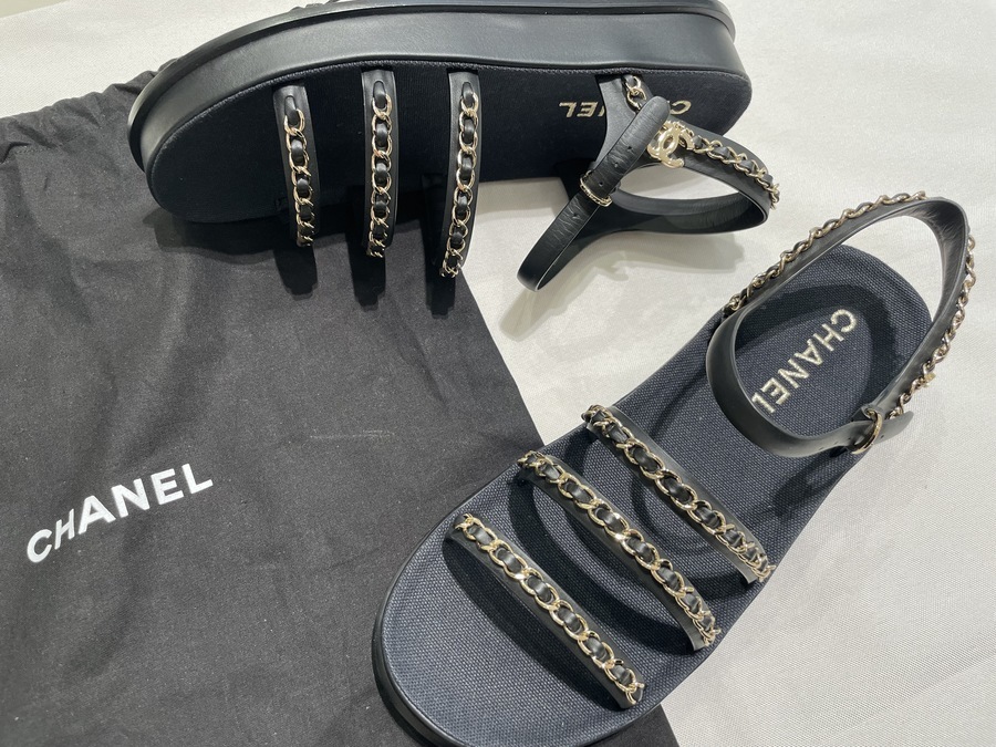 買取入荷情報】今履きたいCHANEL/シャネルサンダルをお売りいただき