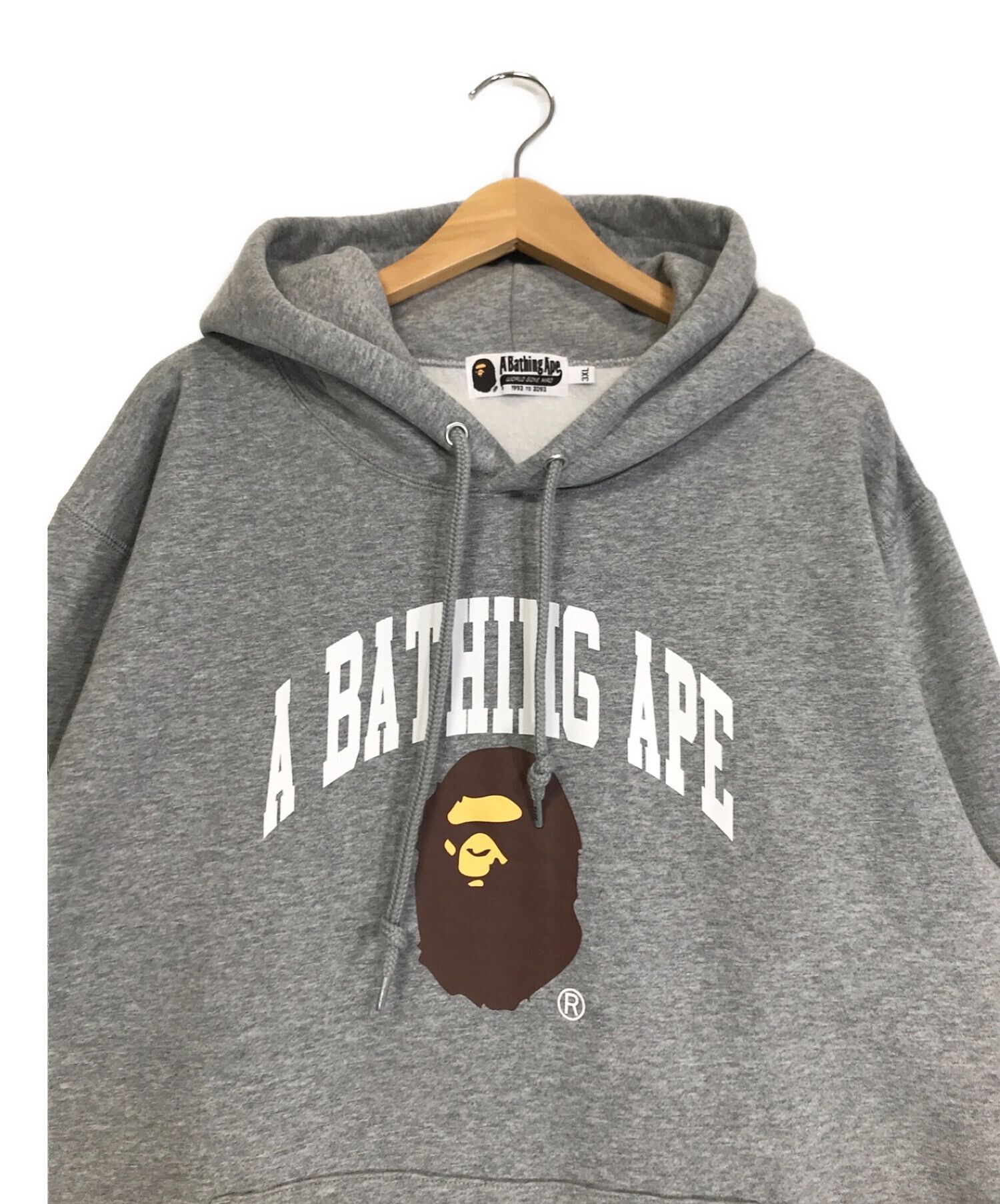 再再販！ A BATHING APE アベイシングエイプ パーカー プルオーバー